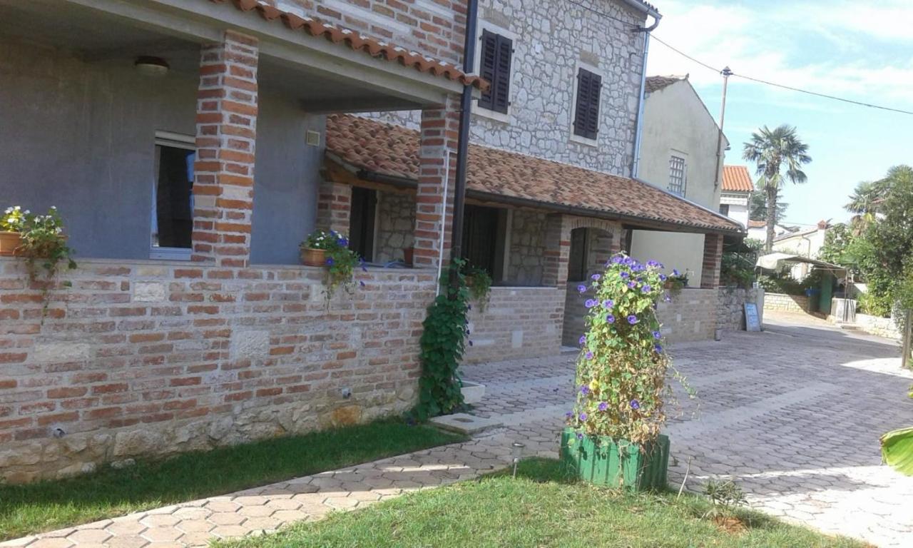 Apartmani Memic 100 M Do Plaze, Apartments Memic Only 100M From Beach Poreč Eksteriør bilde