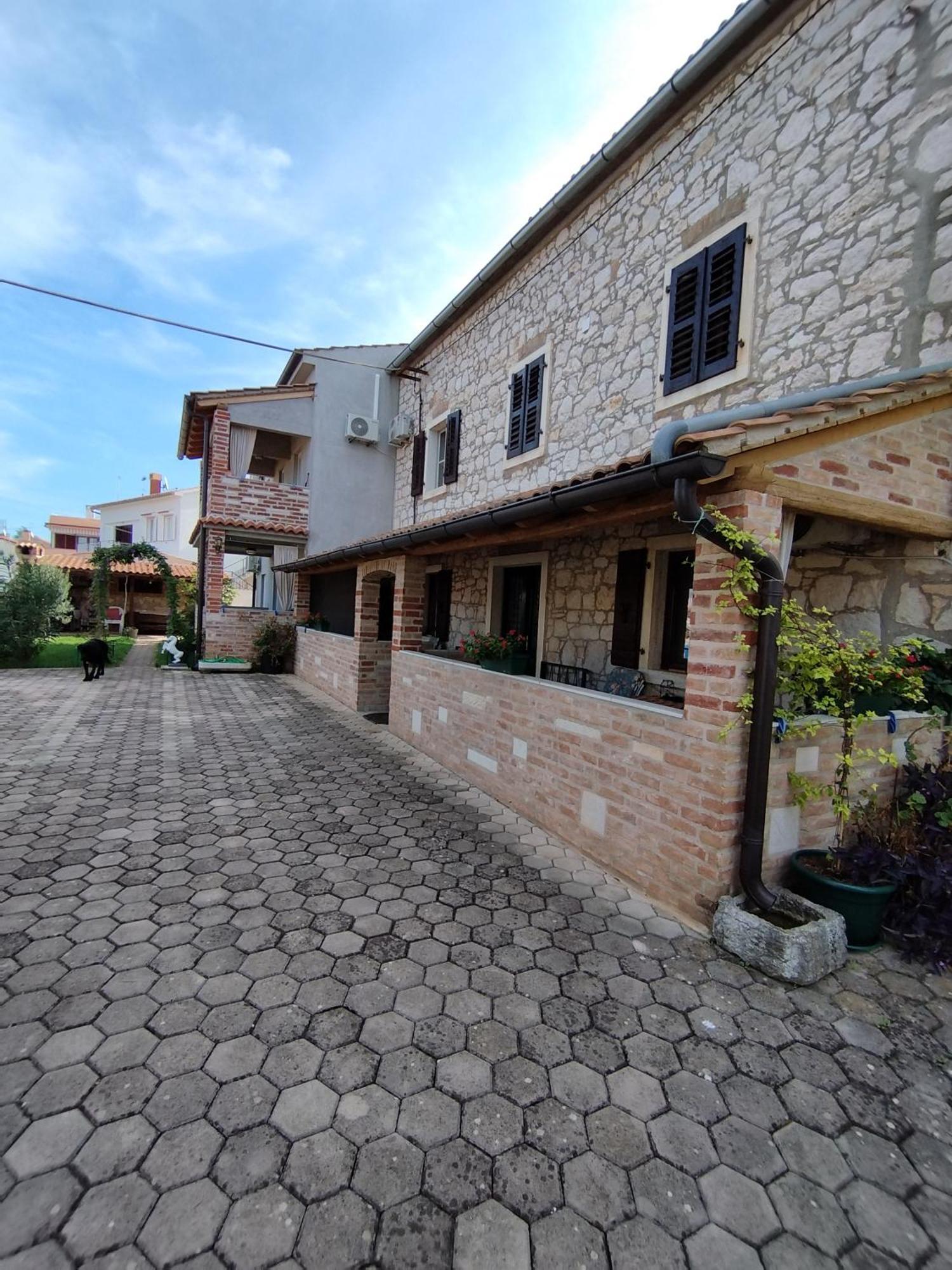 Apartmani Memic 100 M Do Plaze, Apartments Memic Only 100M From Beach Poreč Eksteriør bilde