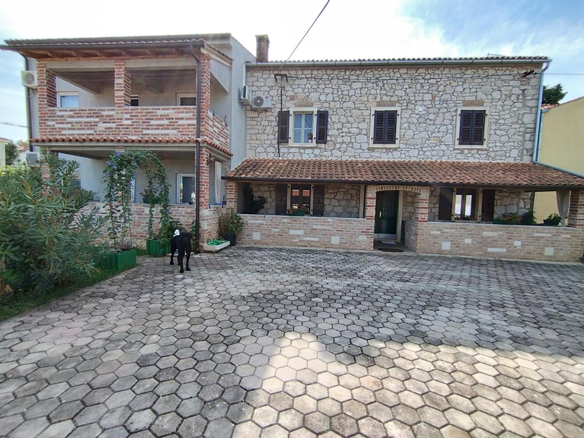 Apartmani Memic 100 M Do Plaze, Apartments Memic Only 100M From Beach Poreč Eksteriør bilde