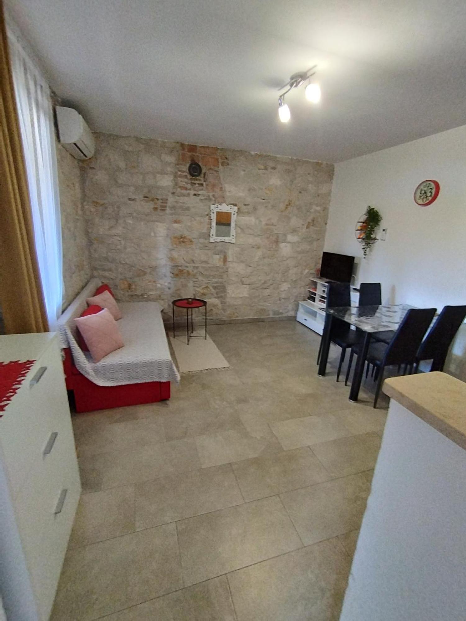 Apartmani Memic 100 M Do Plaze, Apartments Memic Only 100M From Beach Poreč Eksteriør bilde
