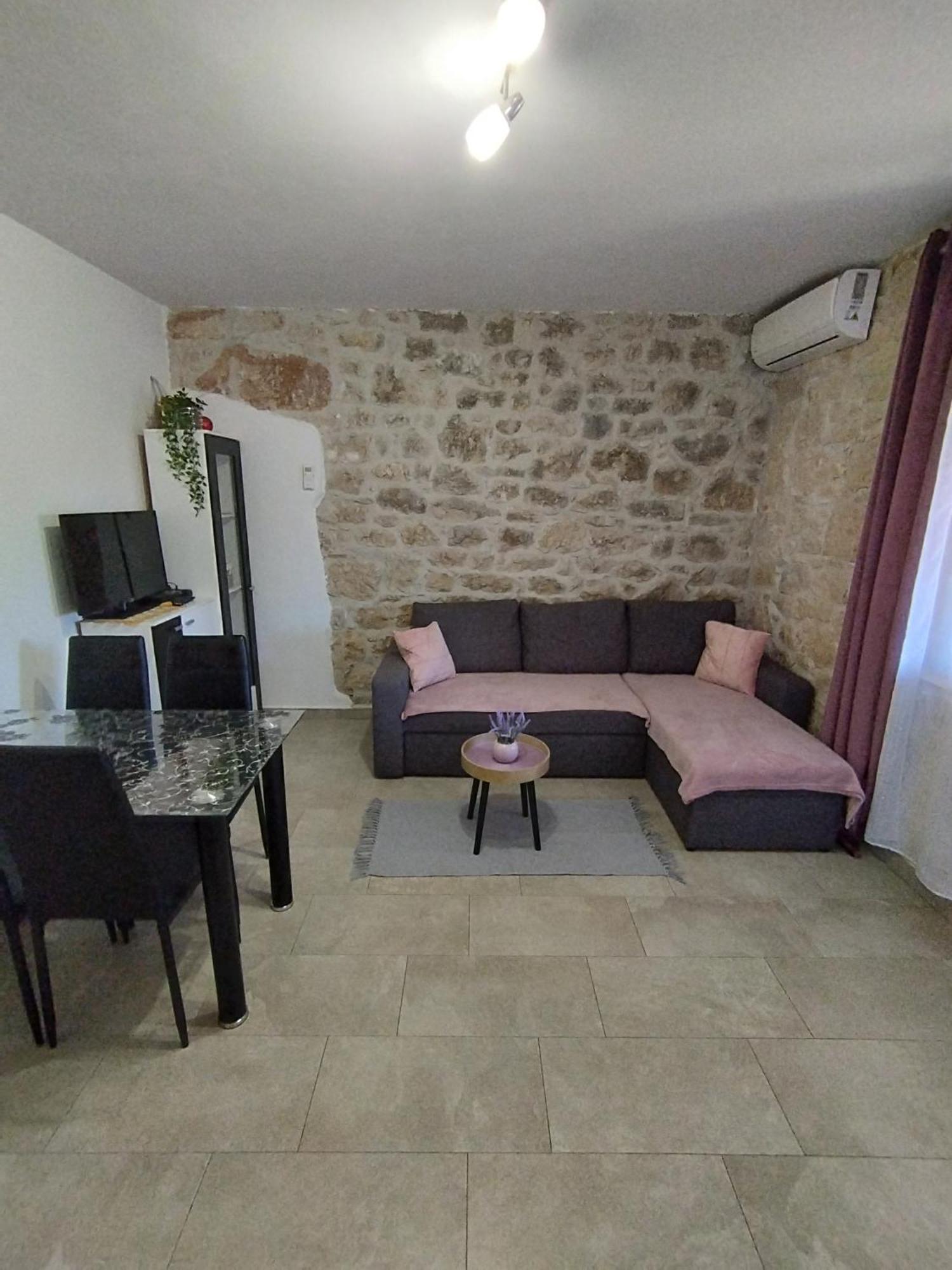 Apartmani Memic 100 M Do Plaze, Apartments Memic Only 100M From Beach Poreč Eksteriør bilde