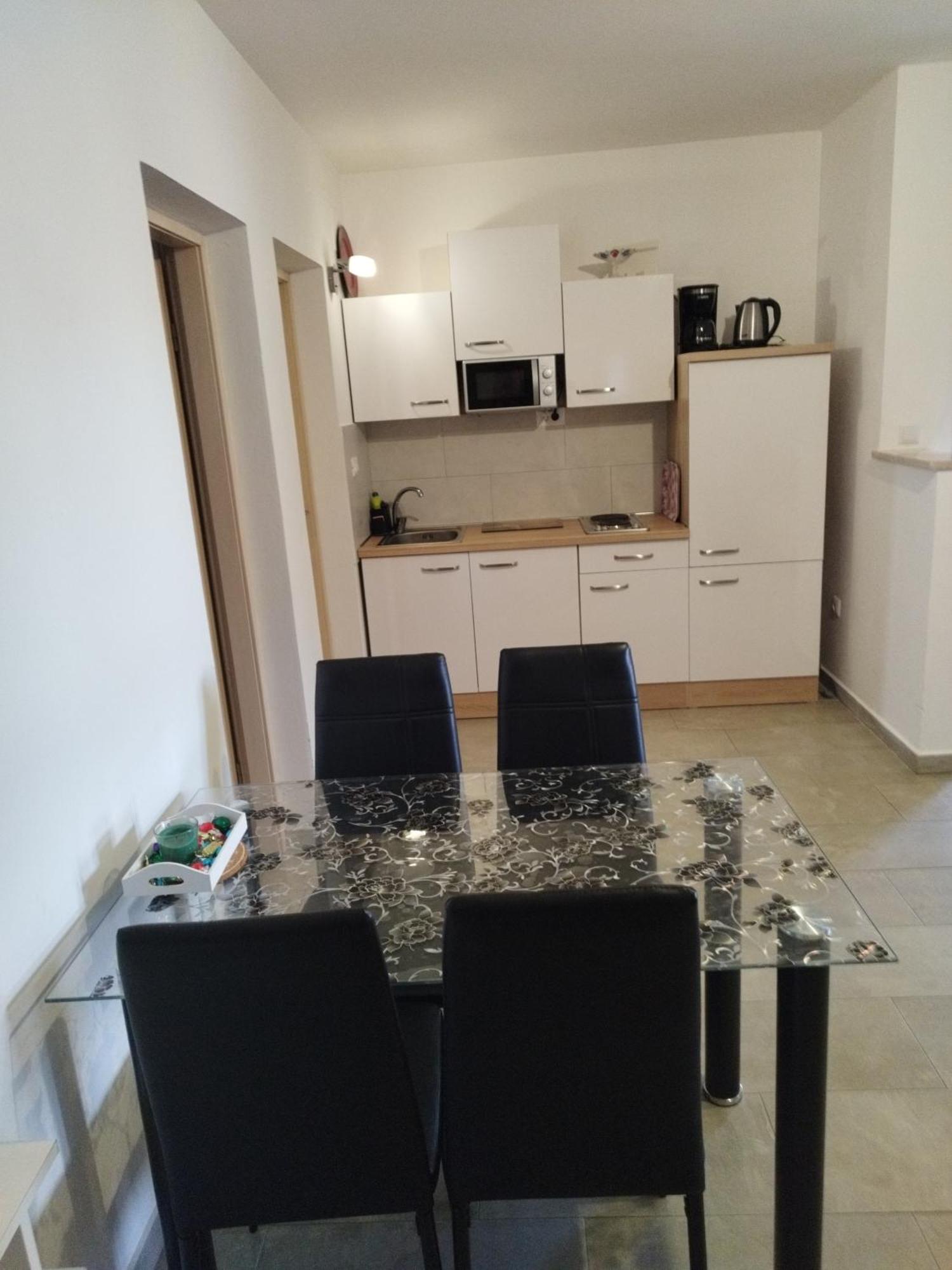 Apartmani Memic 100 M Do Plaze, Apartments Memic Only 100M From Beach Poreč Eksteriør bilde