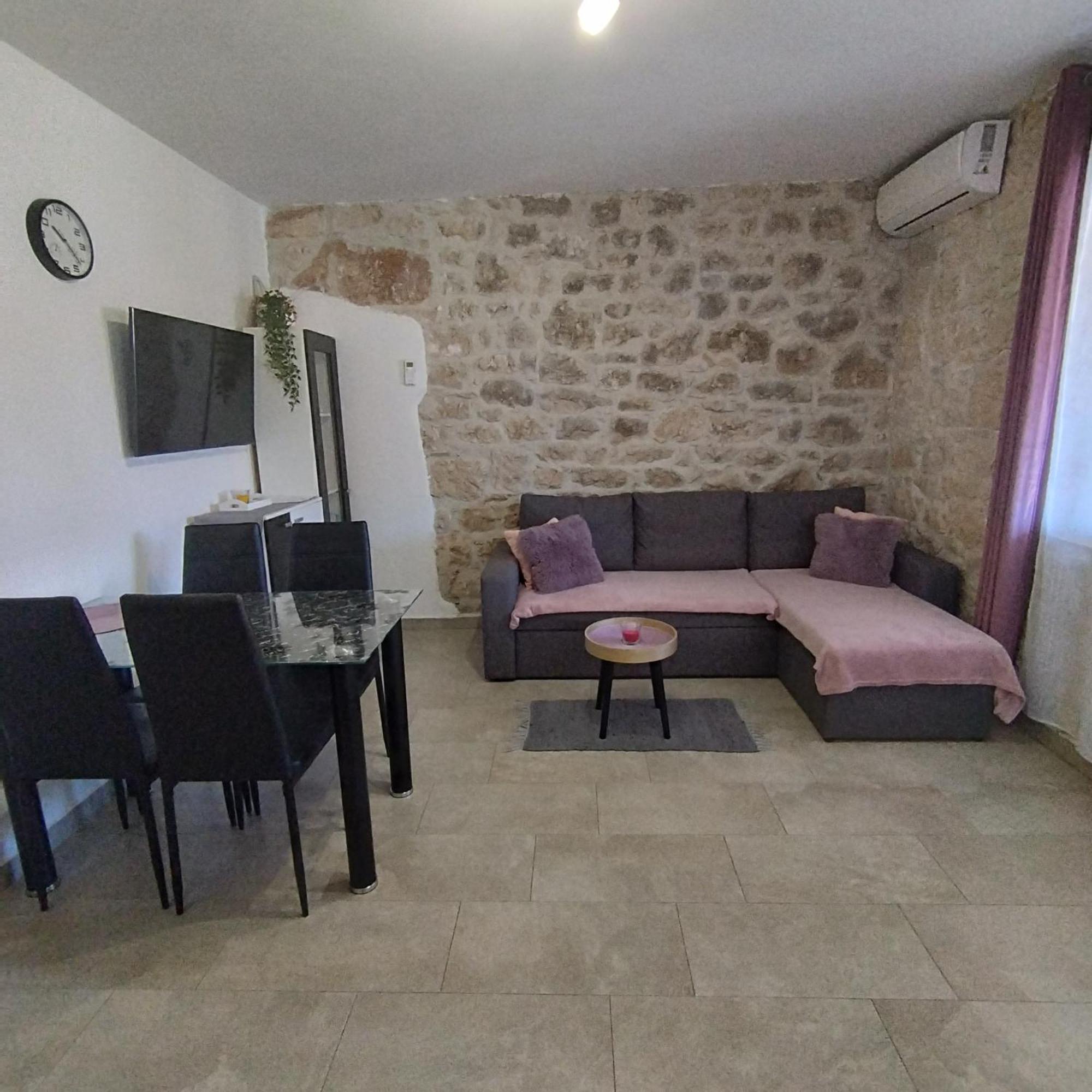 Apartmani Memic 100 M Do Plaze, Apartments Memic Only 100M From Beach Poreč Eksteriør bilde